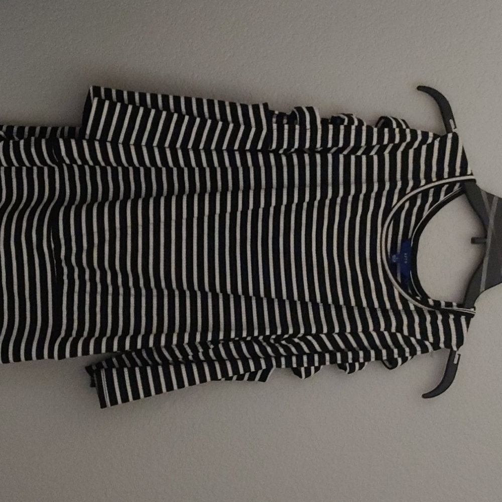 Black and white stripe